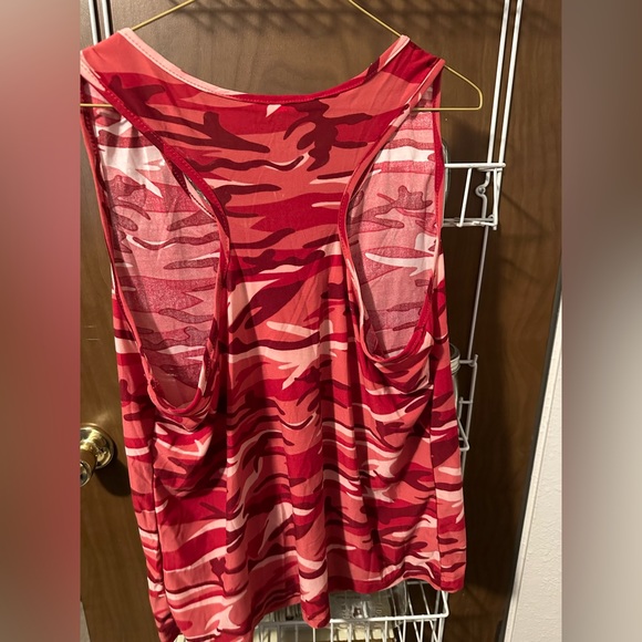 Red Camo Racerback Tank Top - NWOT - Picture 3 of 7
